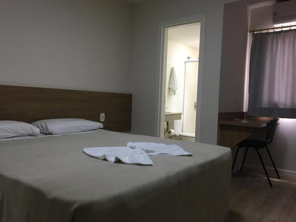 Hotel Paris Curitibanos Bagian luar foto