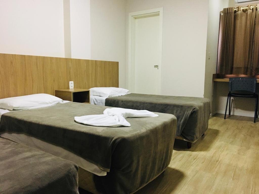 Hotel Paris Curitibanos Bagian luar foto