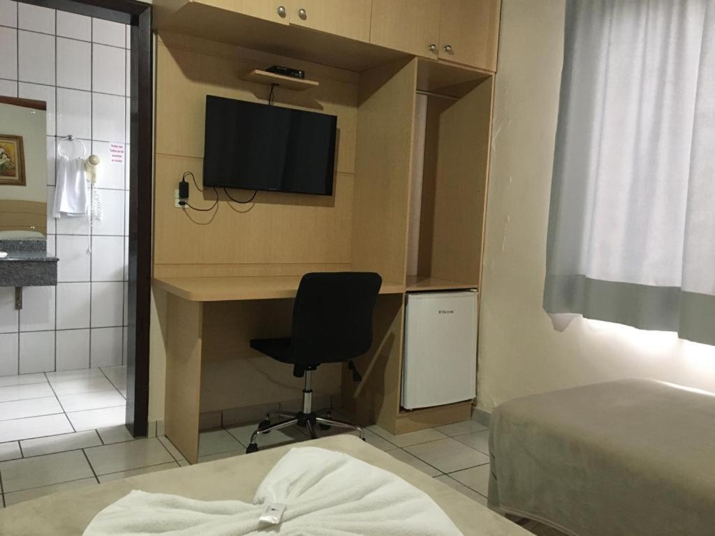 Hotel Paris Curitibanos Bagian luar foto